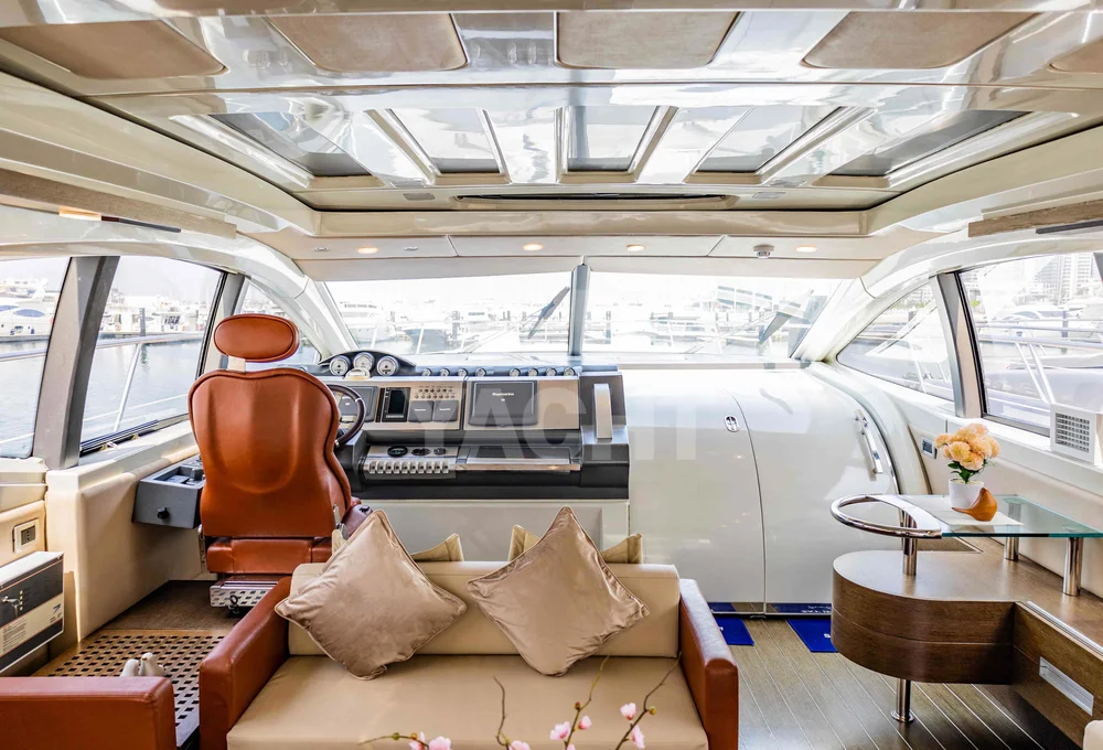 Voyager Elite Cadence 80 Yacht